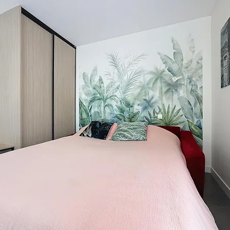 Moderne Sur Loire Apartment