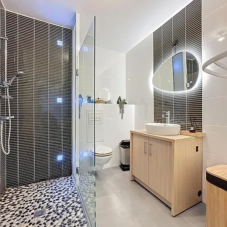 Moderne Sur Loire